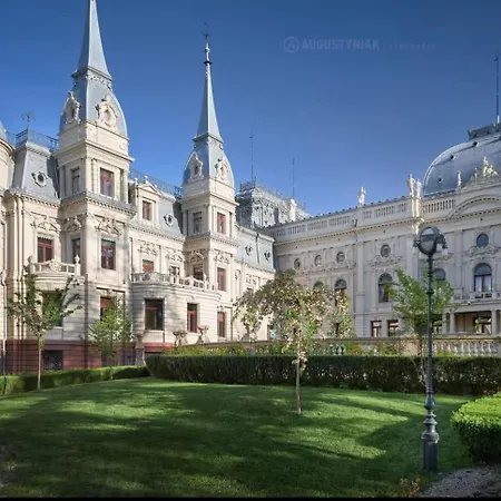 Simply Near The Center * Łódź