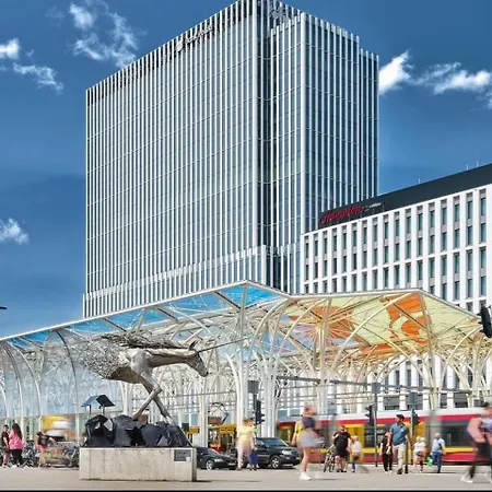 Simply Near The Center Apartament *